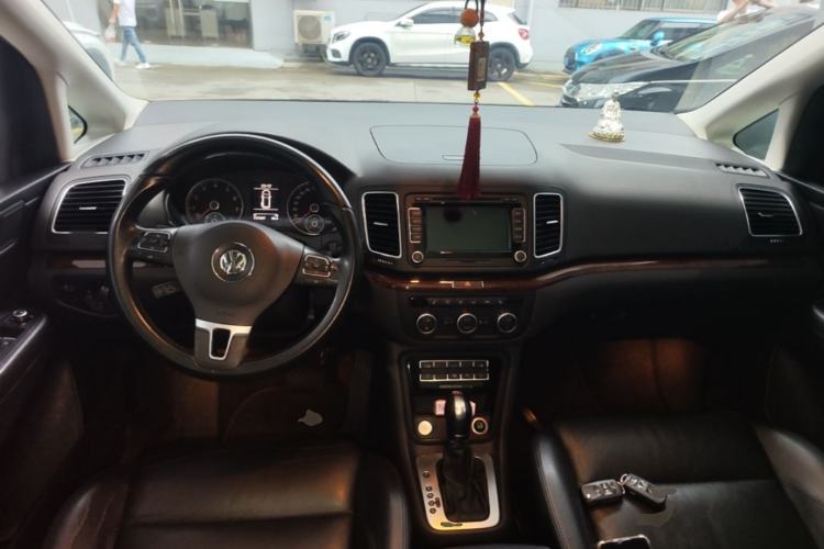 Used Volkswagen Sharan 2014 2.0 TSI Luxury Model Center Console