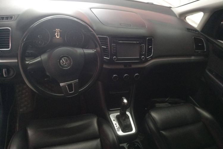 Used Volkswagen Sharan 2014 2.0 TSI Standard Model Center Console