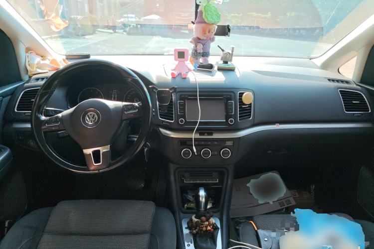 Used Volkswagen Sharan 2014 2.0 TSI Standard Model Center Console