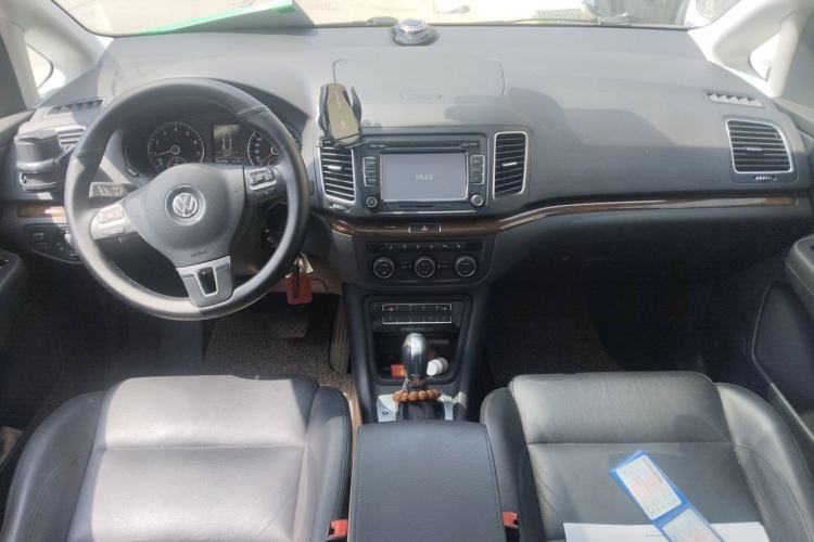 Used Volkswagen Sharan 2014 2.0 TSI Luxury Model Center Console