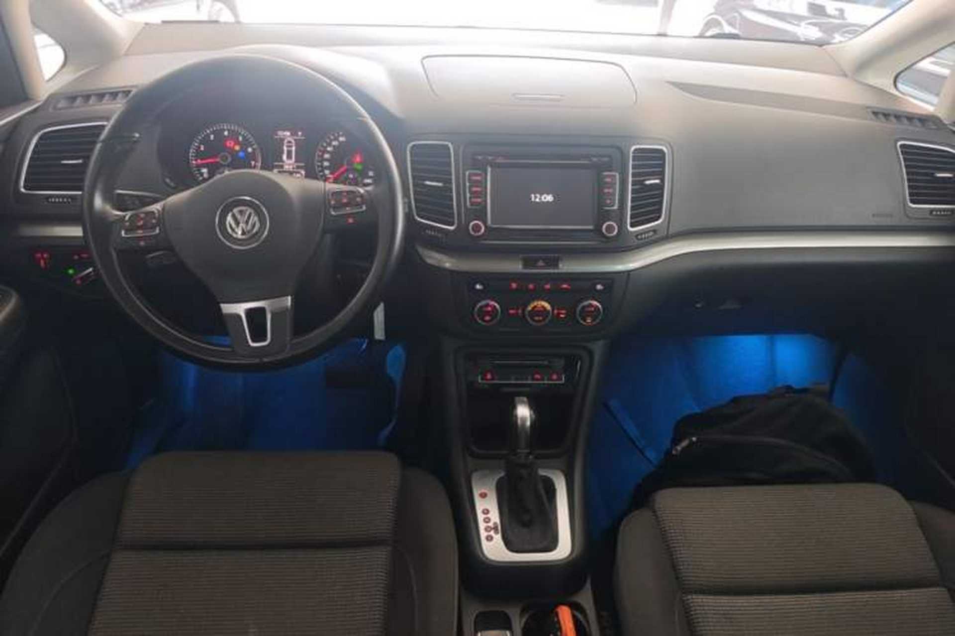 Used Volkswagen Sharan 2014 2.0 TSI Standard Model Center Console