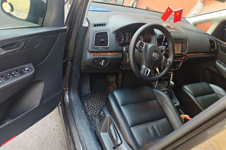 Used Volkswagen Sharan 2014 2.0 TSI Comfort Model Driver Seat