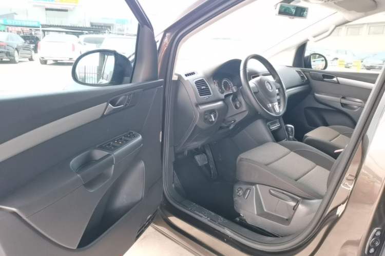Used Volkswagen Sharan 2014 2.0 TSI Standard Model Driver Seat