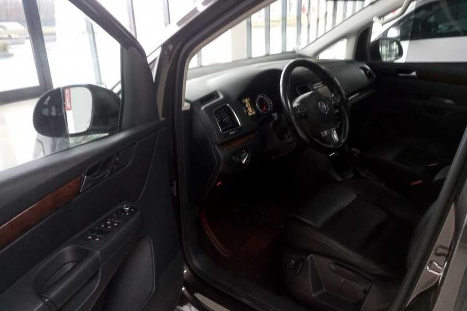Used Volkswagen Sharan 2014 2.0 TSI Comfort Model Driver Seat