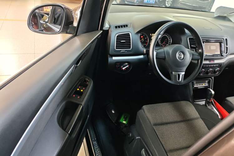 Used Volkswagen Sharan 2014 2.0 TSI Standard Model Driver Seat