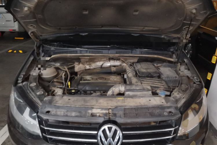 Used Volkswagen Sharan 2014 2.0 TSI Standard Model Engine Bay