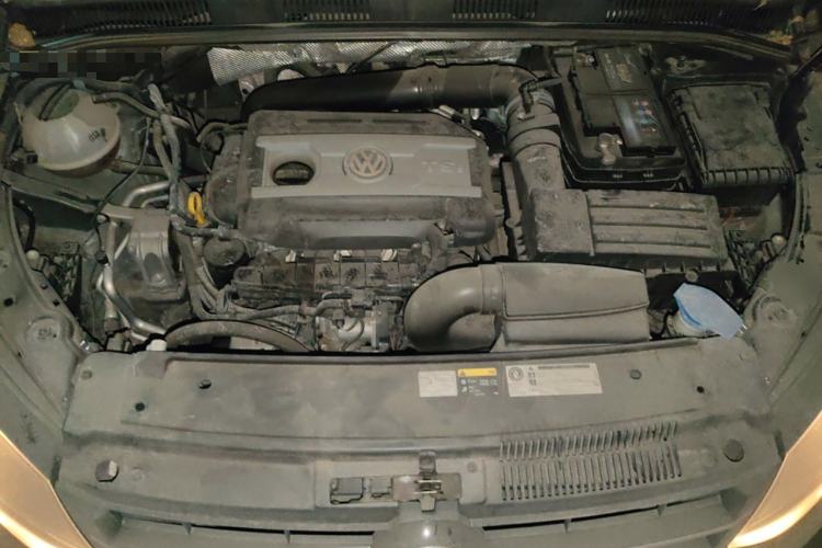 Used Volkswagen Sharan 2014 2.0 TSI Standard Model Engine Bay