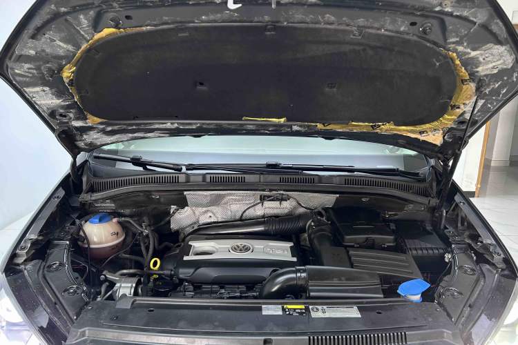 Used Volkswagen Sharan 2014 2.0 TSI Standard Model Engine Bay