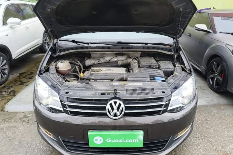Used Volkswagen Sharan 2014 2.0 TSI Luxury Model Engine Bay