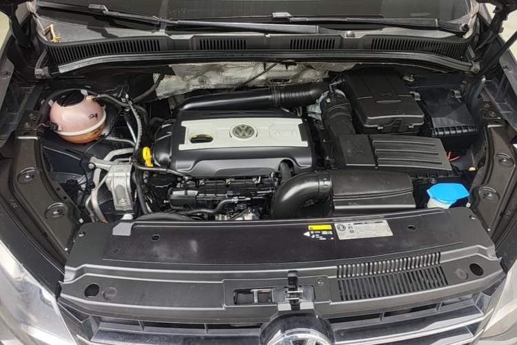 Used Volkswagen Sharan 2014 2.0 TSI Luxury Model Engine Bay
