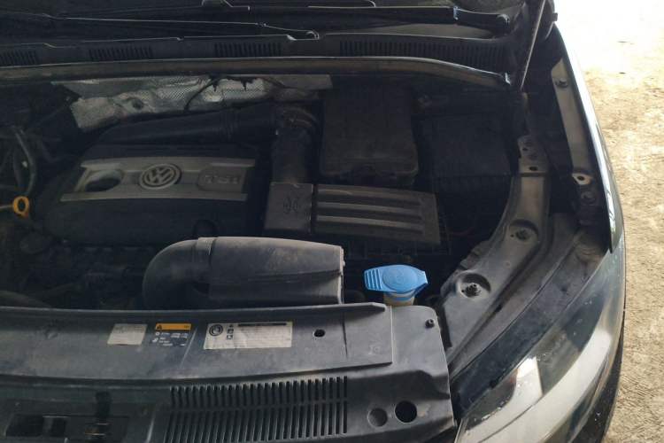 Used Volkswagen Sharan 2014 2.0 TSI Standard Model Engine Bay Left