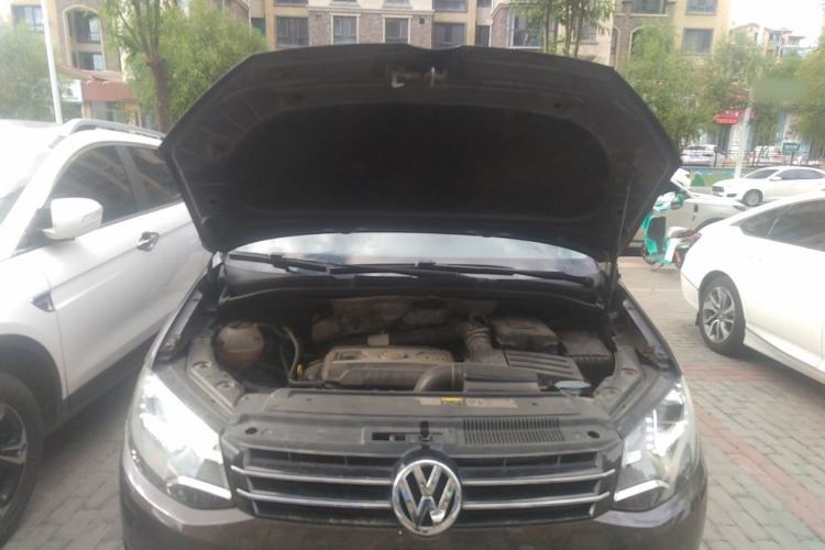Used Volkswagen Sharan 2014 2.0 TSI Luxury Model Engine Bay