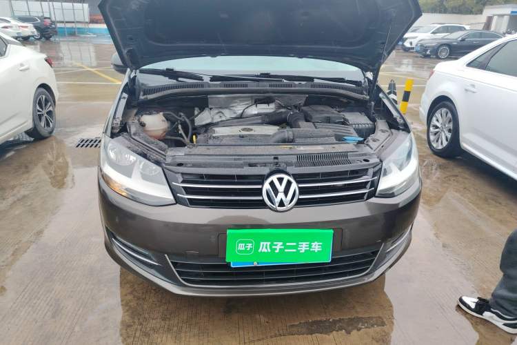 Used Volkswagen Sharan 2014 2.0 TSI Standard Model Engine Bay Right