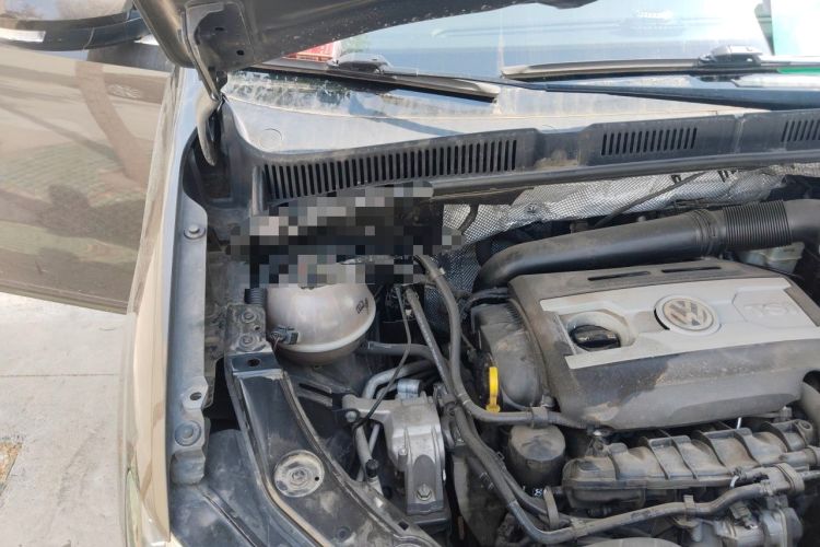 Used Volkswagen Sharan 2014 2.0 TSI Luxury Model Engine Bay Right