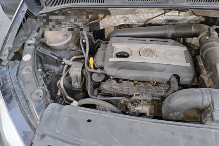 Used Volkswagen Sharan 2014 2.0 TSI Standard Model Engine Bay Right