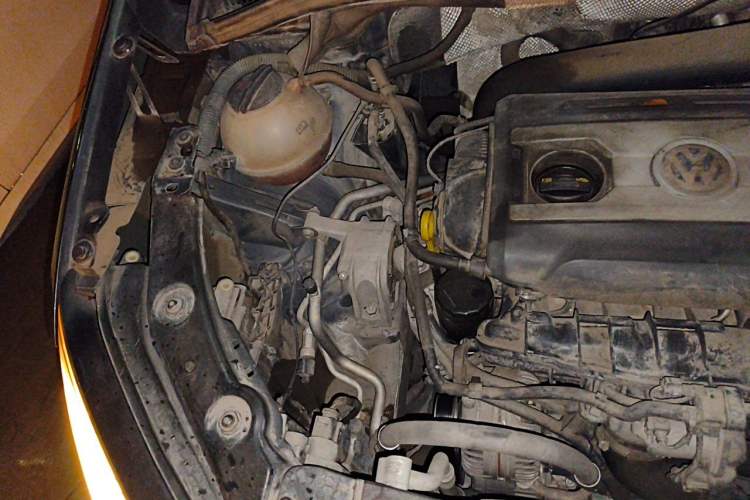 Used Volkswagen Sharan 2014 2.0 TSI Standard Model Engine Bay Right