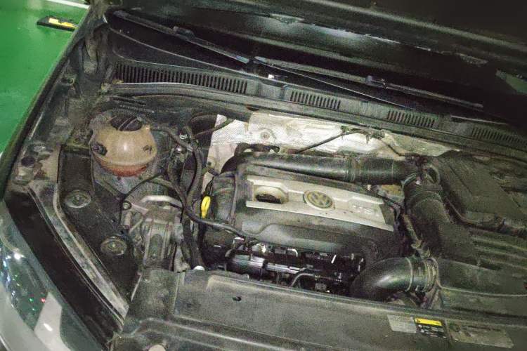 Used Volkswagen Sharan 2014 2.0 TSI Standard Model Engine Bay Right