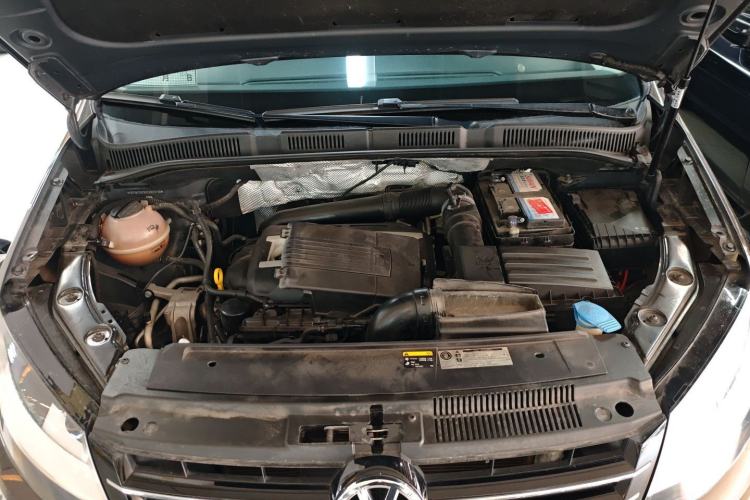 Used Volkswagen Sharan 2014 2.0 TSI Standard Model Engine Bay
