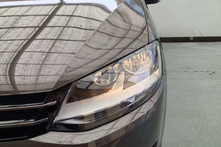 Used Volkswagen Sharan 2014 2.0 TSI Standard Model Exterior 2