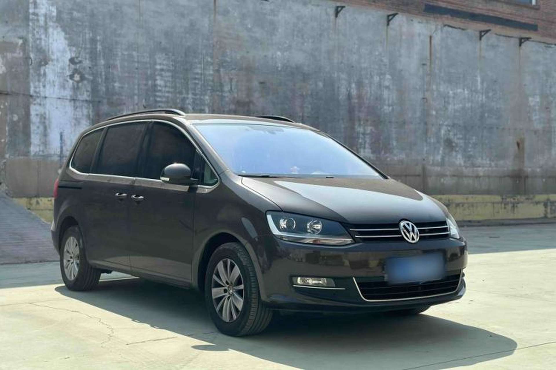 Used Volkswagen Sharan 2014 2.0 TSI Standard Model Exterior 4