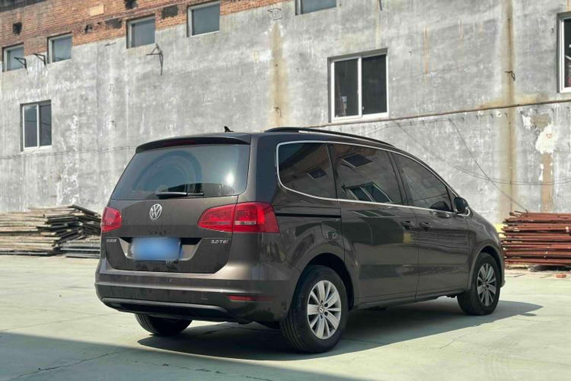 Used Volkswagen Sharan 2014 2.0 TSI Standard Model Exterior 5