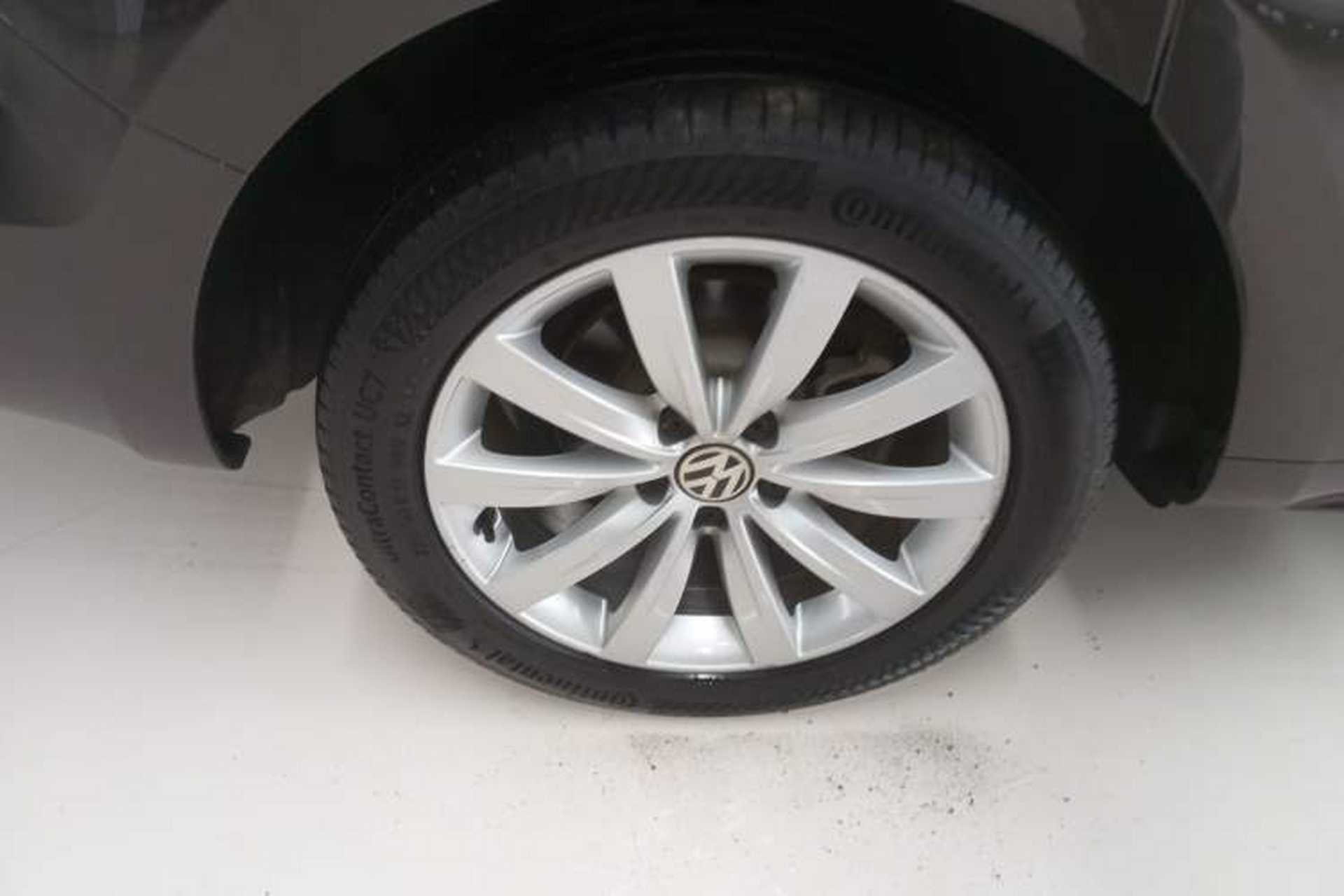 Used Volkswagen Sharan 2014 2.0 TSI Comfort Model Exterior 5