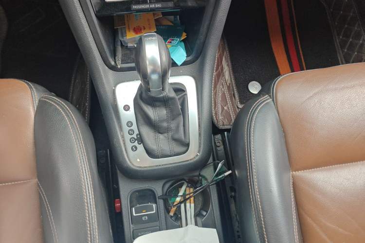 Used Volkswagen Sharan 2014 2.0 TSI Comfort Model Gear Lever