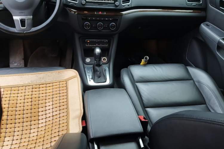 Used Volkswagen Sharan 2014 2.0 TSI Luxury Model Gear Lever