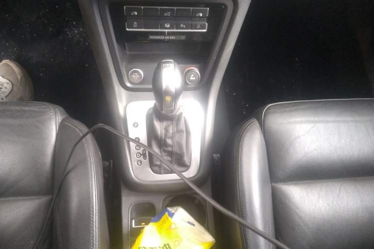 Used Volkswagen Sharan 2014 2.0 TSI Luxury Model Gear Lever