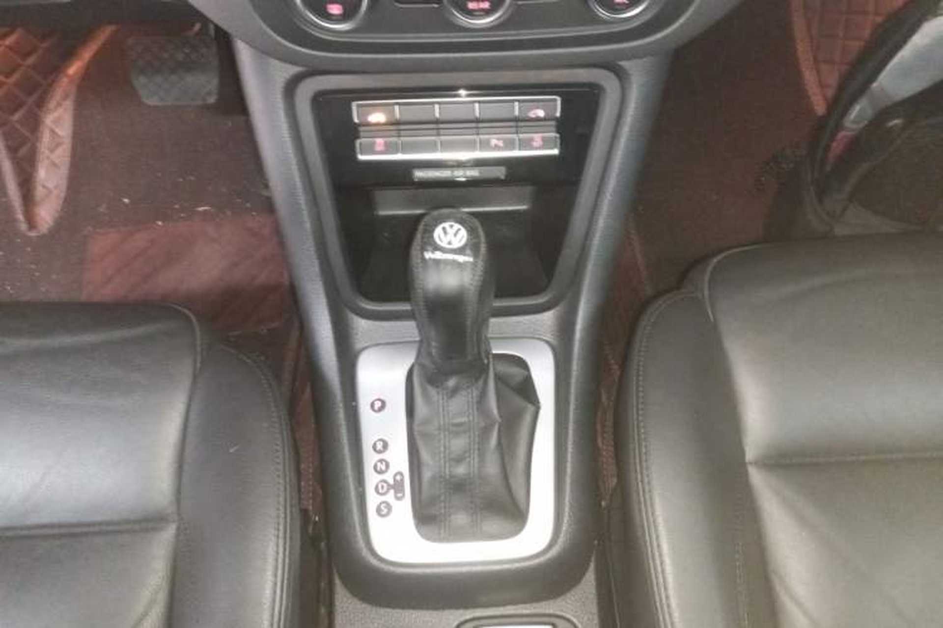 Used Volkswagen Sharan 2014 2.0 TSI Comfort Model Gear Lever