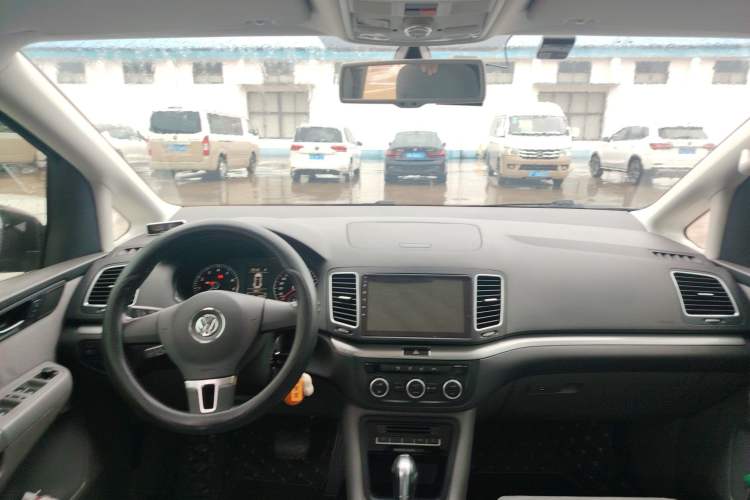 Used Volkswagen Sharan 2014 2.0 TSI Standard Model Headliner