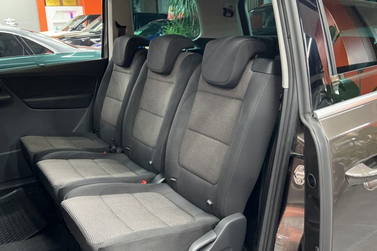 Used Volkswagen Sharan 2014 2.0 TSI Standard Model Interior 1