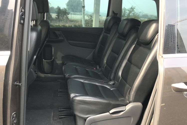 Used Volkswagen Sharan 2014 2.0 TSI Standard Model Interior 1