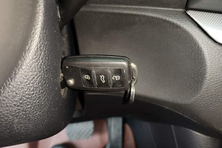 Used Volkswagen Sharan 2014 2.0 TSI Standard Model Interior 1