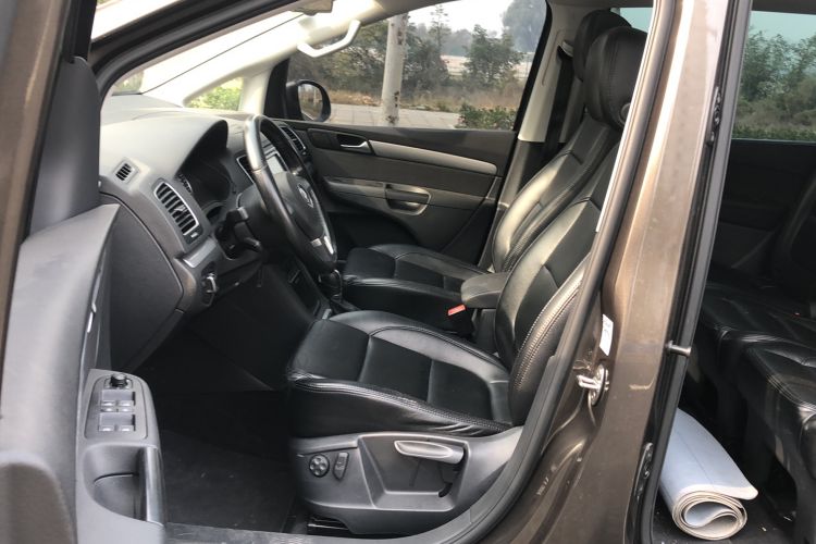 Used Volkswagen Sharan 2014 2.0 TSI Standard Model Interior 2