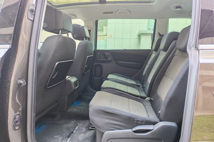 Used Volkswagen Sharan 2014 2.0 TSI Standard Model Interior 3