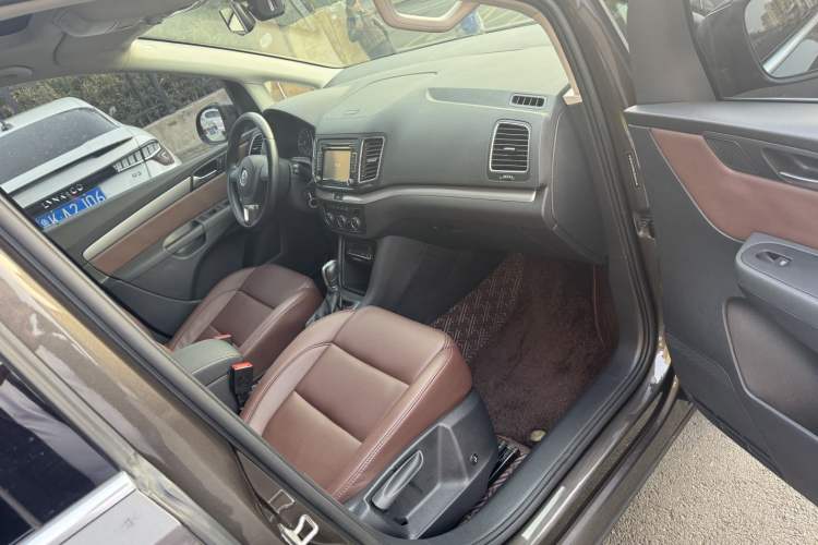 Used Volkswagen Sharan 2014 2.0 TSI Standard Model Interior 6