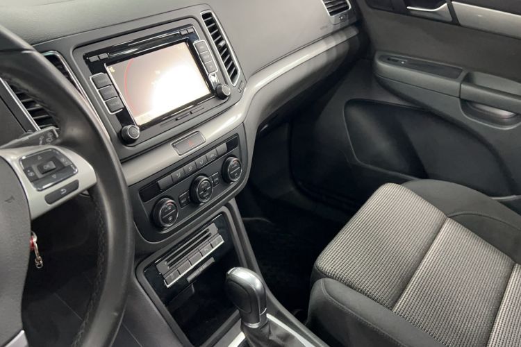 Used Volkswagen Sharan 2014 2.0 TSI Standard Model Interior 6