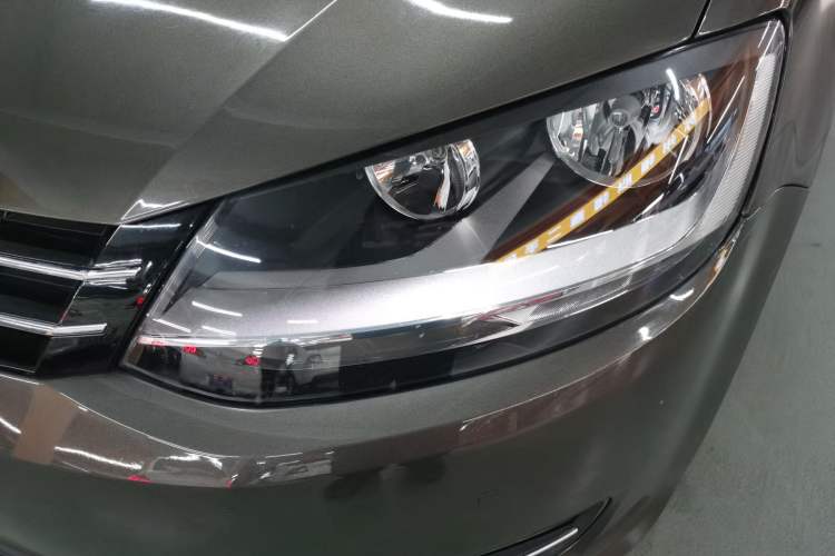 Used Volkswagen Sharan 2014 2.0 TSI Standard Model Left Front Headlight