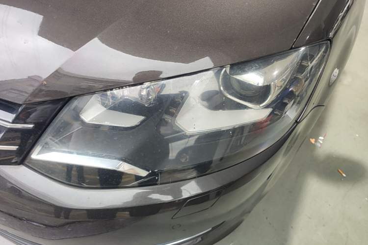 Used Volkswagen Sharan 2014 2.0 TSI Luxury Model Left Front Headlight