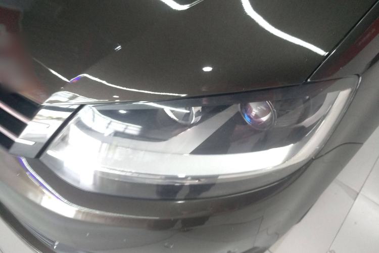 Used Volkswagen Sharan 2014 2.0 TSI Standard Model Left Front Headlight