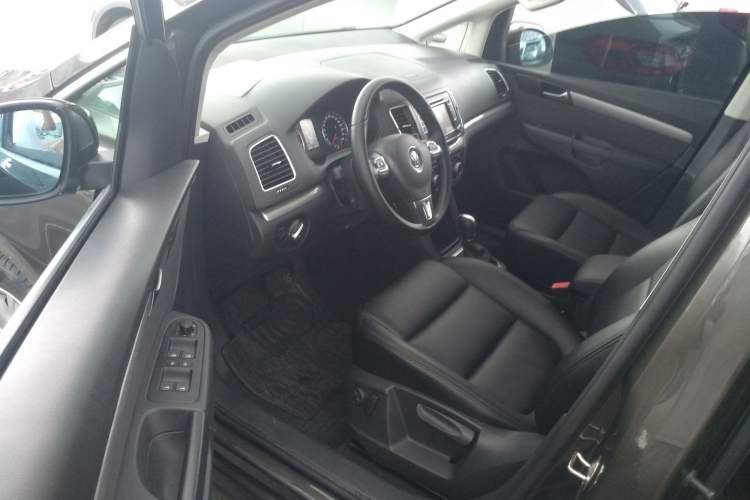 Used Volkswagen Sharan 2014 2.0 TSI Standard Model Left Front Seat