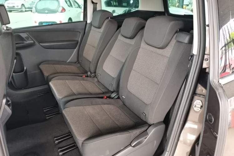 Used Volkswagen Sharan 2014 2.0 TSI Standard Model Left Rear Seat