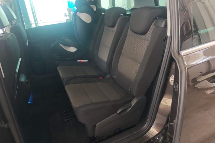 Used Volkswagen Sharan 2014 2.0 TSI Standard Model Left Rear Seat
