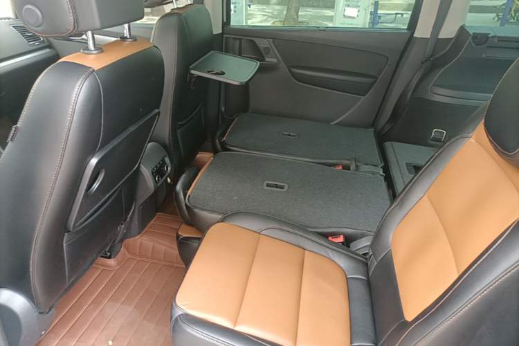 Used Volkswagen Sharan 2014 2.0 TSI Standard Model Left Rear Seat