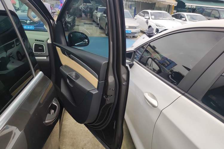 Used Volkswagen Sharan 2014 2.0 TSI Standard Model Right Front Door Interior