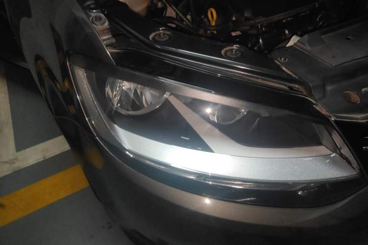 Used Volkswagen Sharan 2014 2.0 TSI Standard Model Right Front Headlight