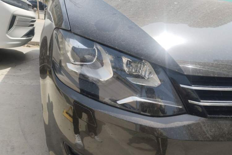 Used Volkswagen Sharan 2014 2.0 TSI Luxury Model Right Front Headlight