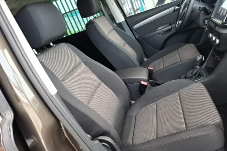 Used Volkswagen Sharan 2014 2.0 TSI Standard Model Right Front Seat