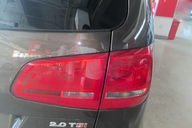 Used Volkswagen Sharan 2014 2.0 TSI Standard Model Right Rear Taillight